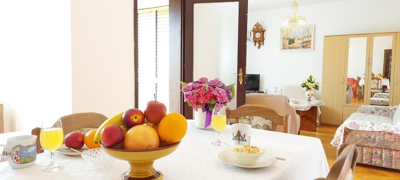 Holiday House With Seaview เซนญ์ ภายนอก รูปภาพ